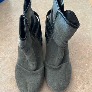 Super cute platform booties